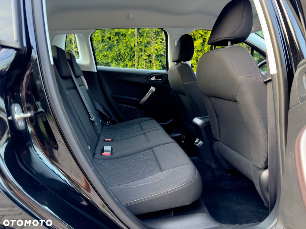 Peugeot 2008 - 11
