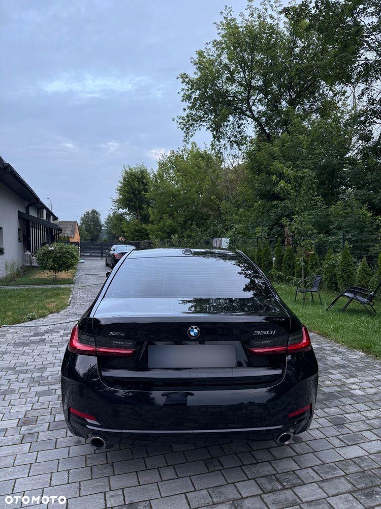 BMW Seria 3 330i xDrive - 5