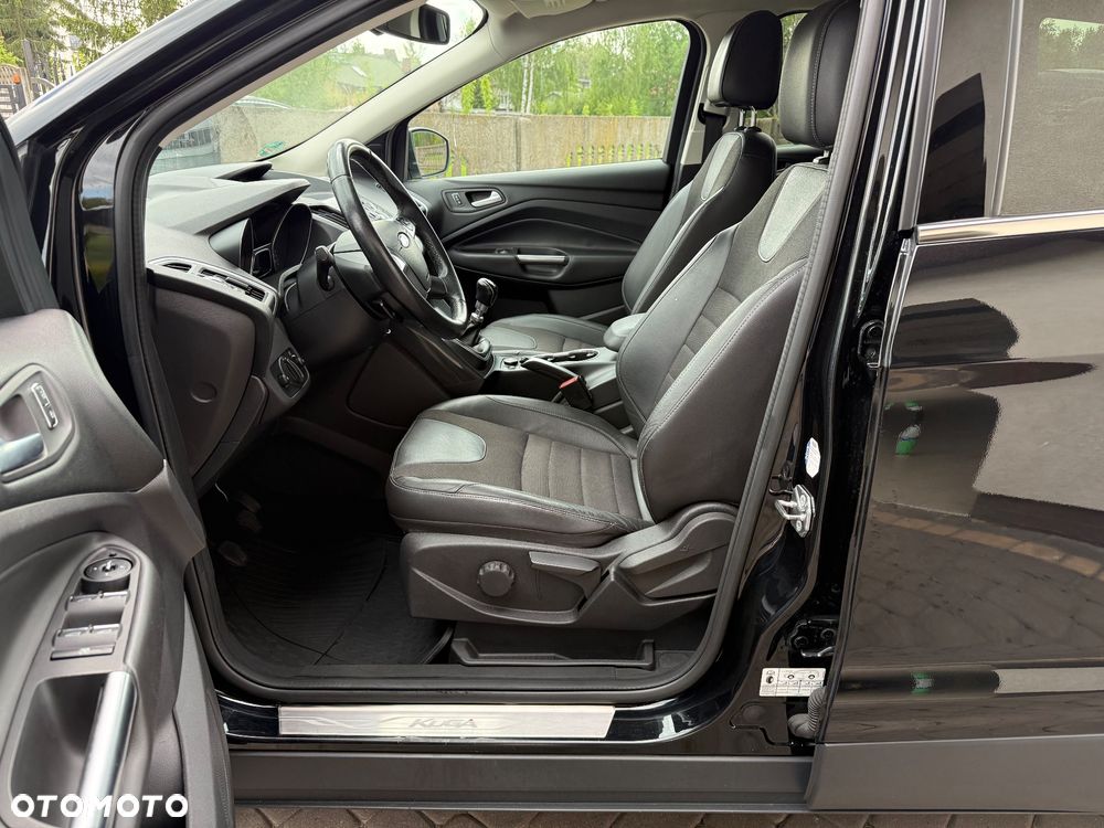 Ford Kuga 2.0 TDCi 2x4 Titanium - 12