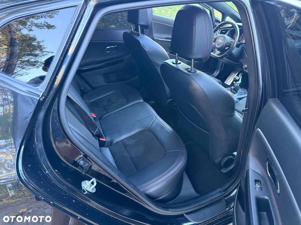 Kia Ceed 1.6 T-GDI GT-Track - 16