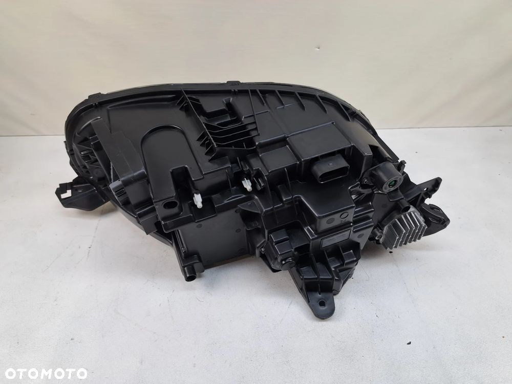 Reflektor Lewa strona Volvo XC90 32338952 - 10