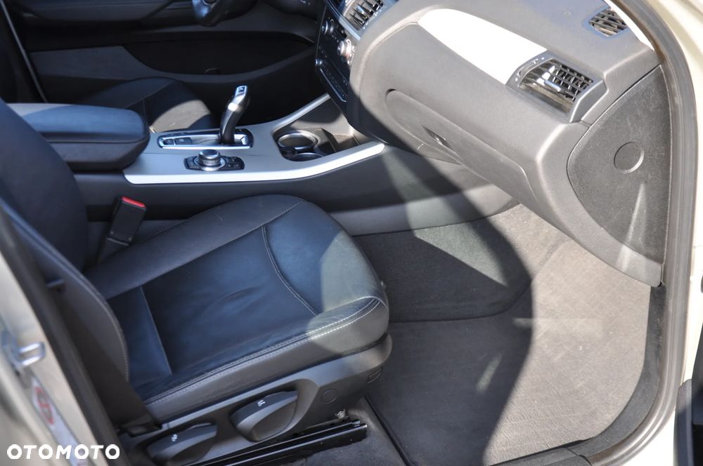 BMW X3 xDrive20d - 13