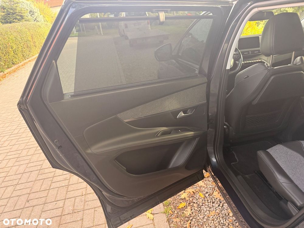 Peugeot 5008 - 24