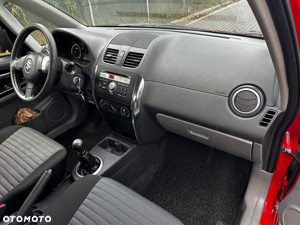 Suzuki SX4 1.6 VVT 4x4 Style - 12