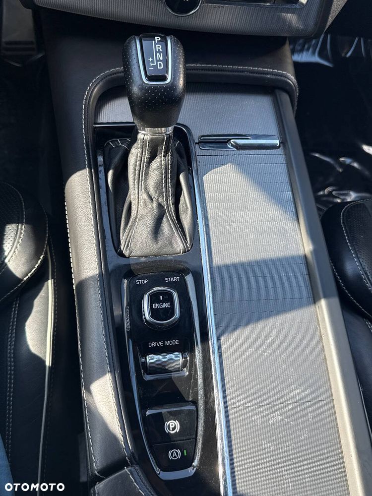 Volvo XC 90 - 12