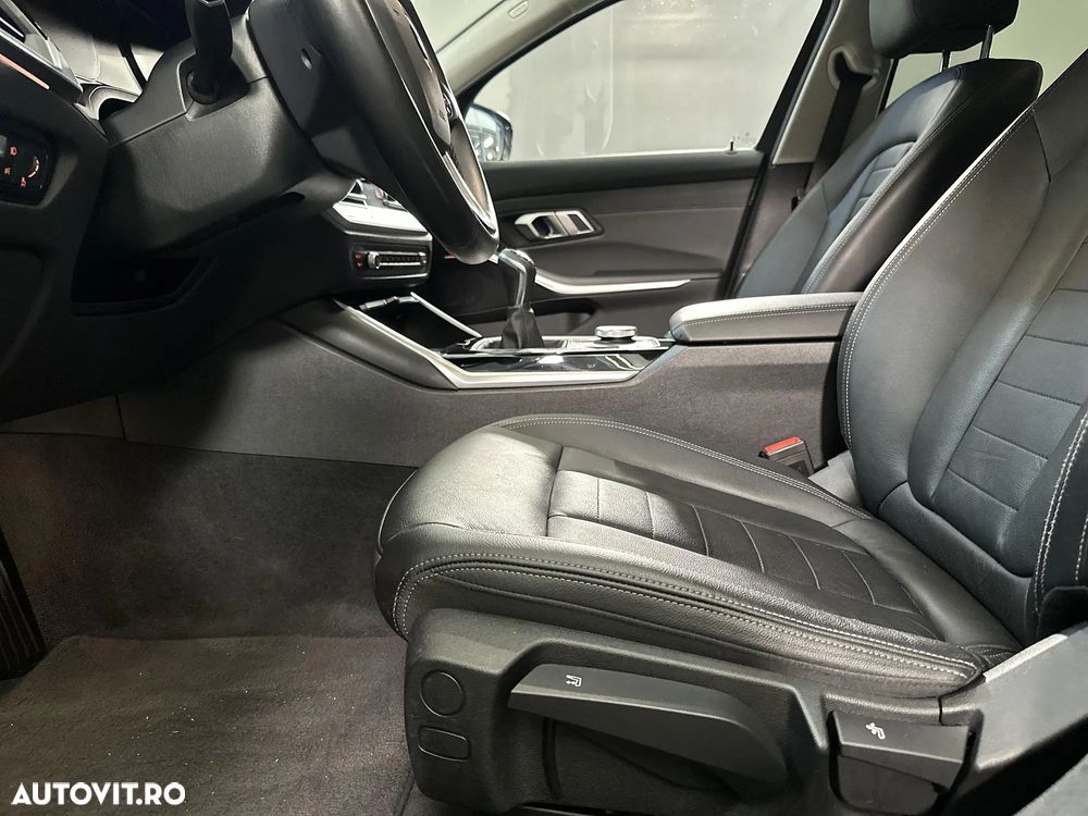 BMW Seria 3 318d Touring - 23