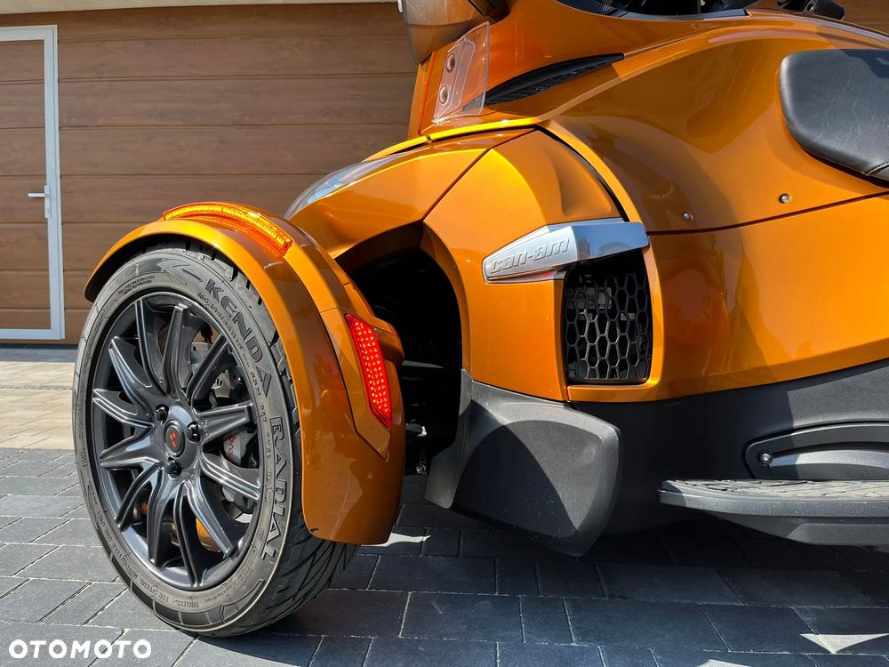 Can-Am Spyder - 11