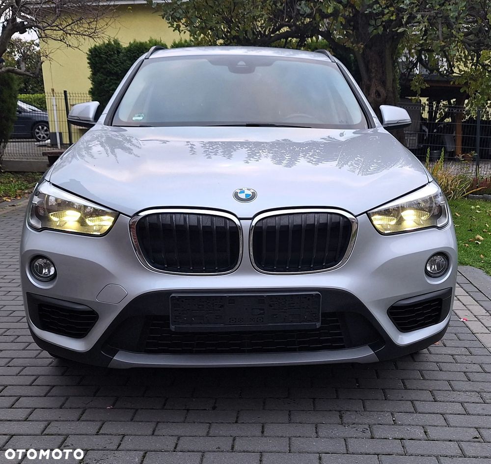 BMW X1 xDrive18d Business Edition - 4