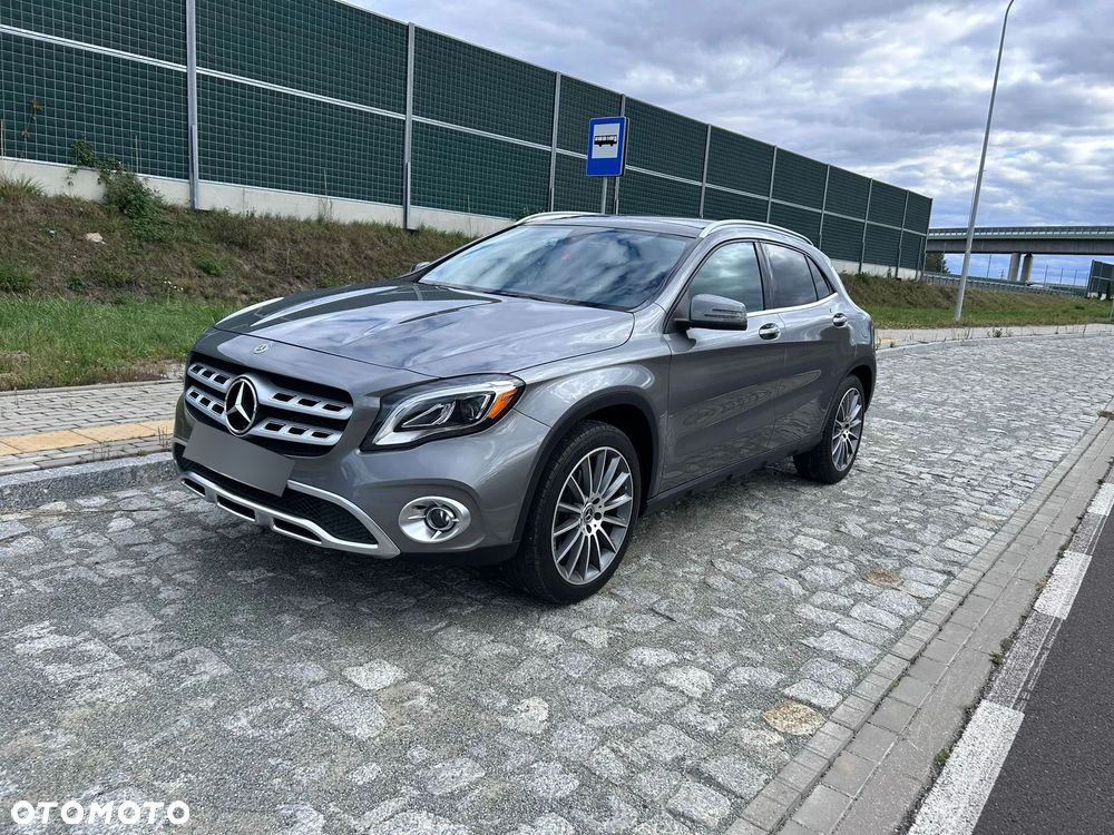 Mercedes-Benz GLA 250 4Matic 7G-DCT UrbanStyle Edition - 4