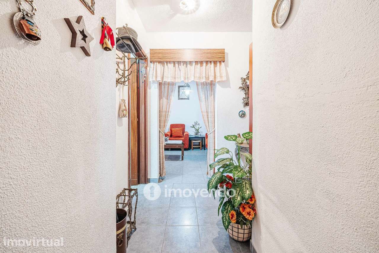 Apartamento T3 com arrecadação enorme, em Corroios - Grande imagem: 2/42