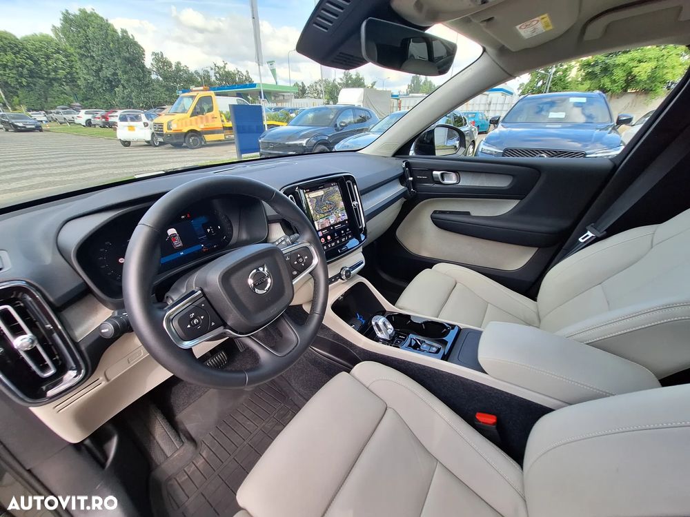 Volvo XC 40 B3 AT FWD MHEV Plus Dark - 19