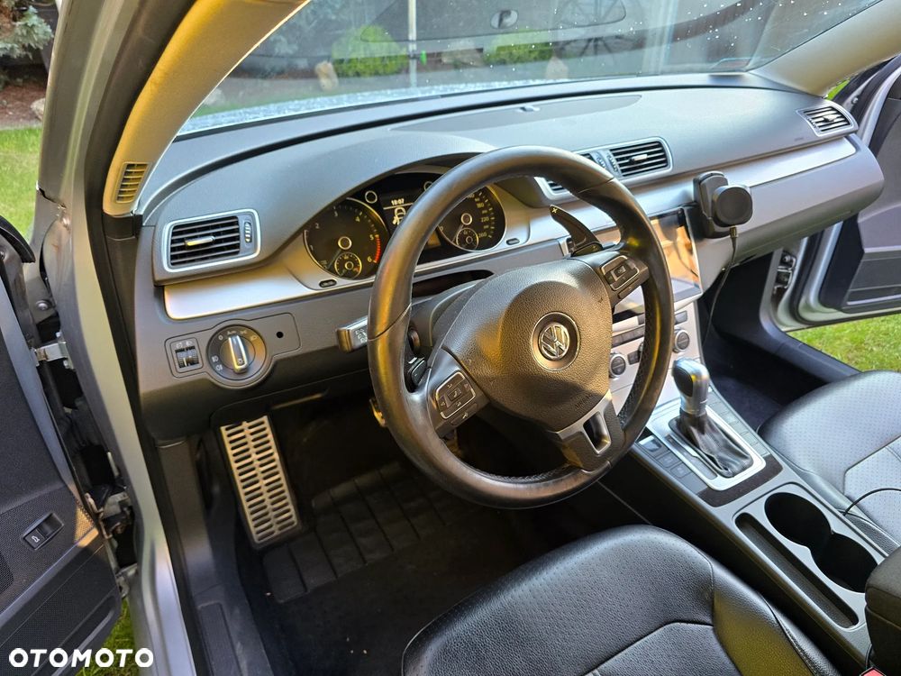 Volkswagen Passat 2.0 TDI Edition 40 DSG - 11