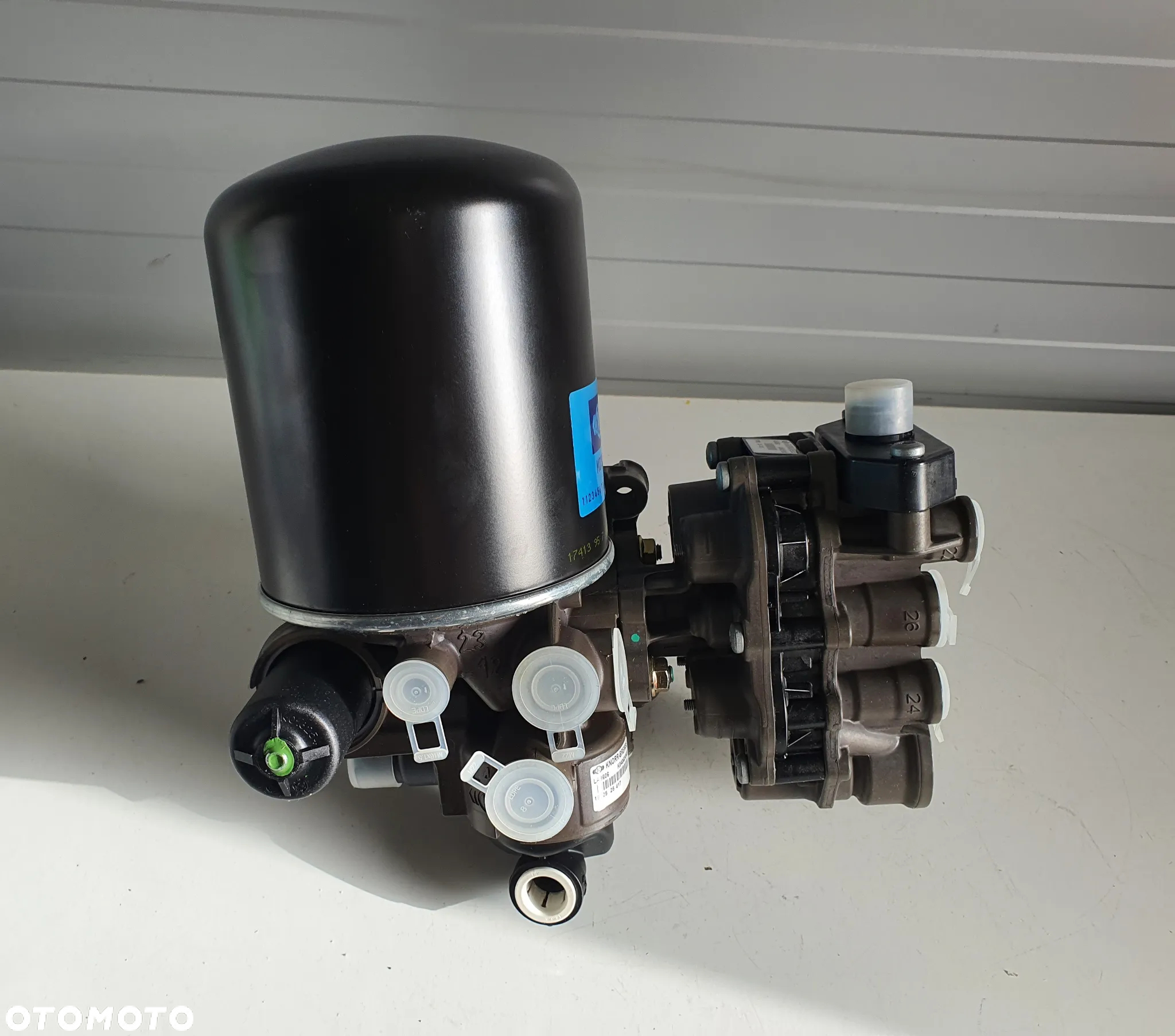 Osuszacz powietrza Knorr-Bremse K043830N00 - 9