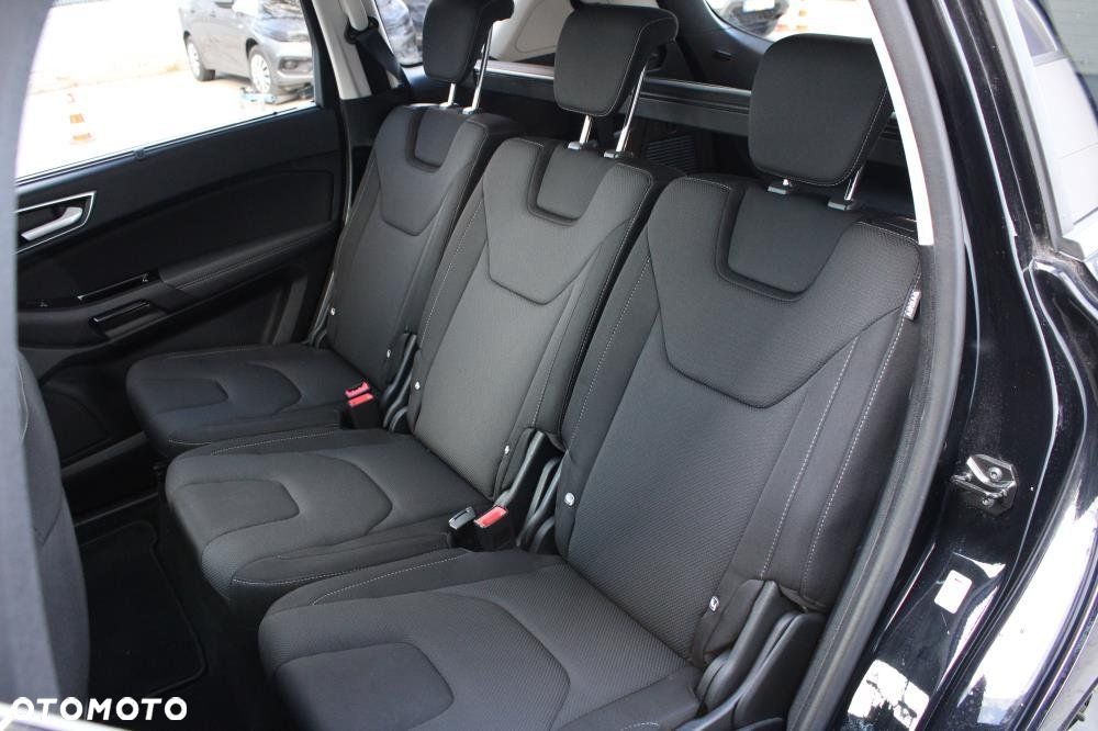 Ford S-Max - 33