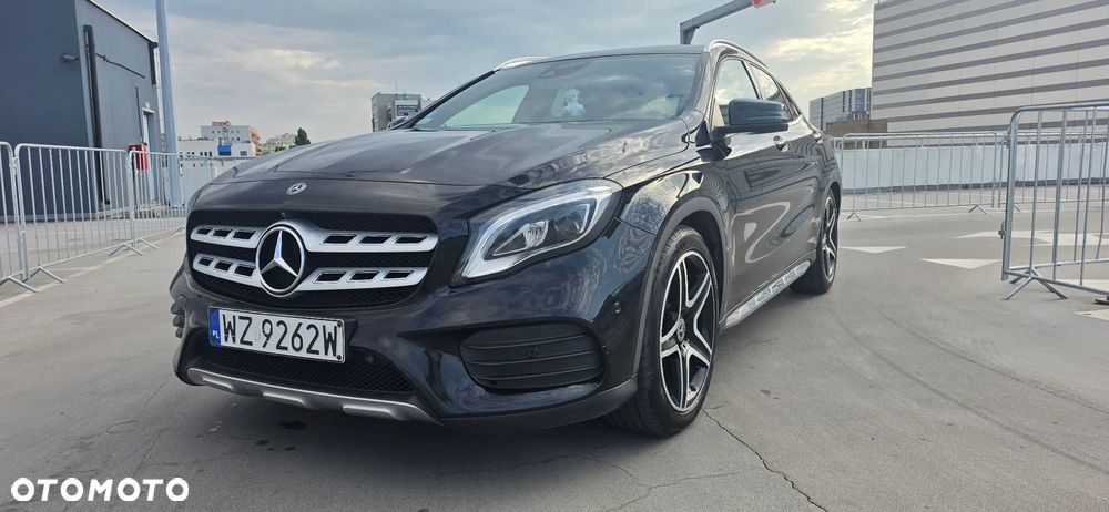 Mercedes-Benz GLA 200 7G-DCT - 1