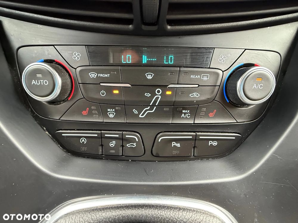 Ford C-MAX 1.0 EcoBoost Titanium ASS - 19