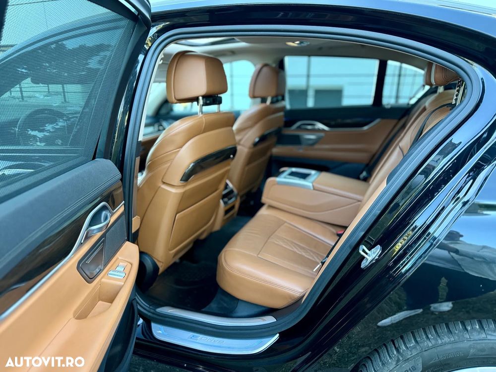 BMW Seria 7 740i Aut. - 19