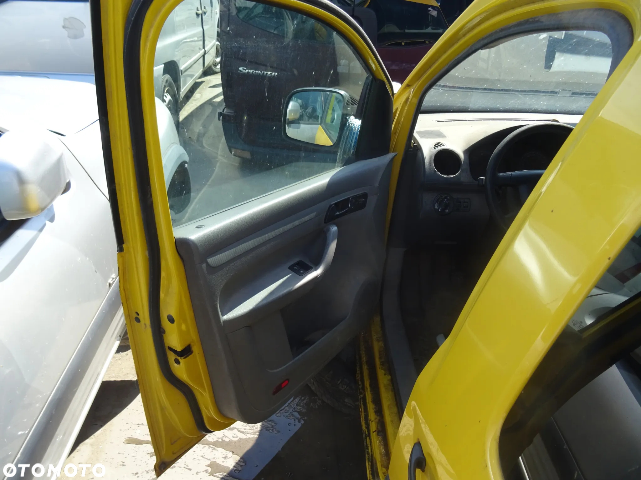 Volkswagen Caddy 2005 na części klapa drzwi - 5