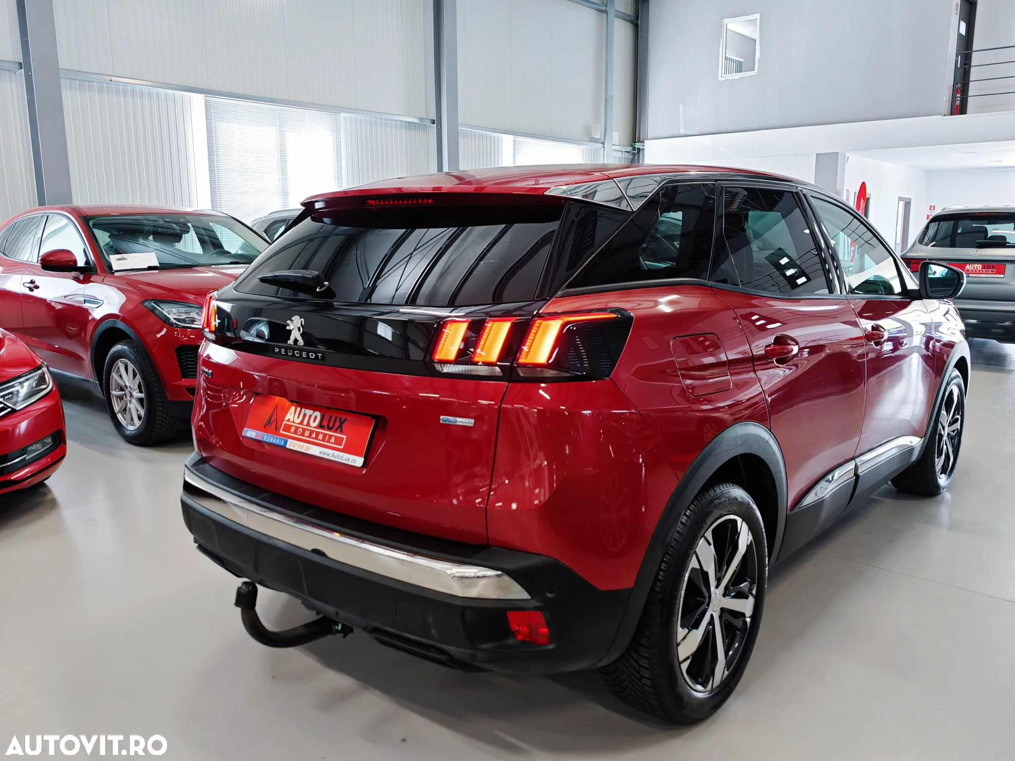 Peugeot 3008 1.2 PureTech S&S EAT8 Allure - 5