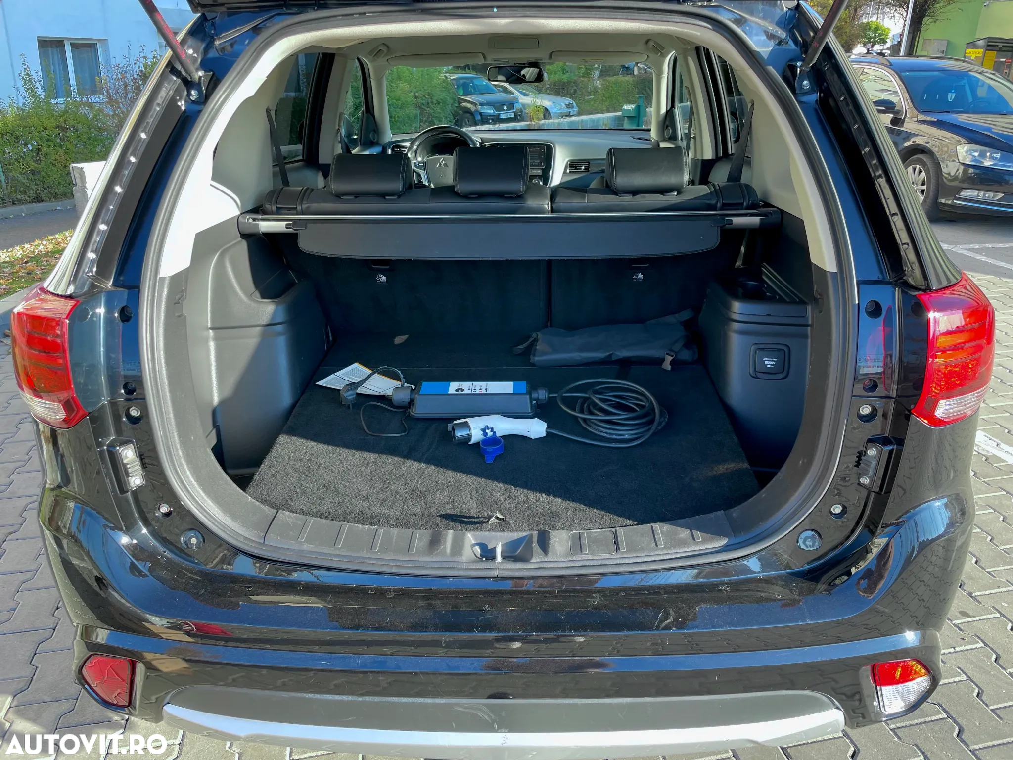 Mitsubishi Outlander - 24