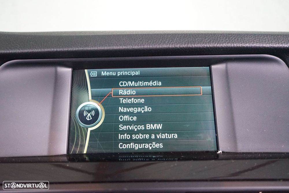 BMW 320 d Touring Auto Exclusive - 34