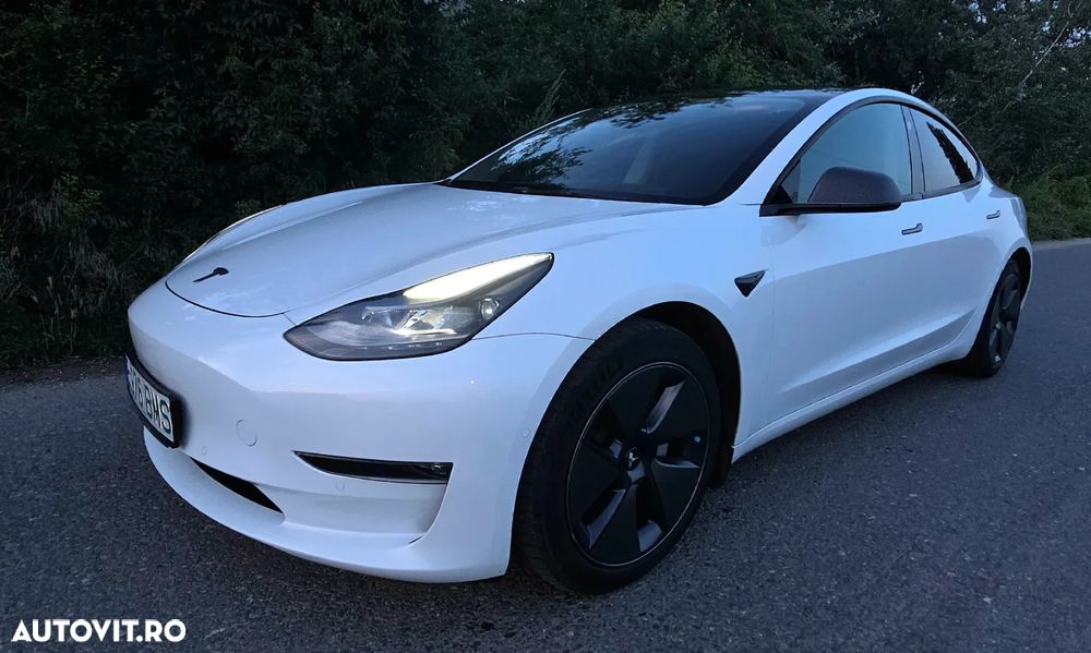 Tesla Model 3 - 11