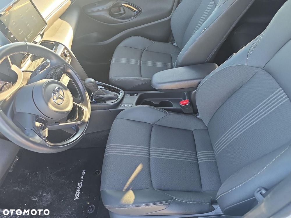 Toyota Yaris Cross Hybrid 1.5 Adventure - 11