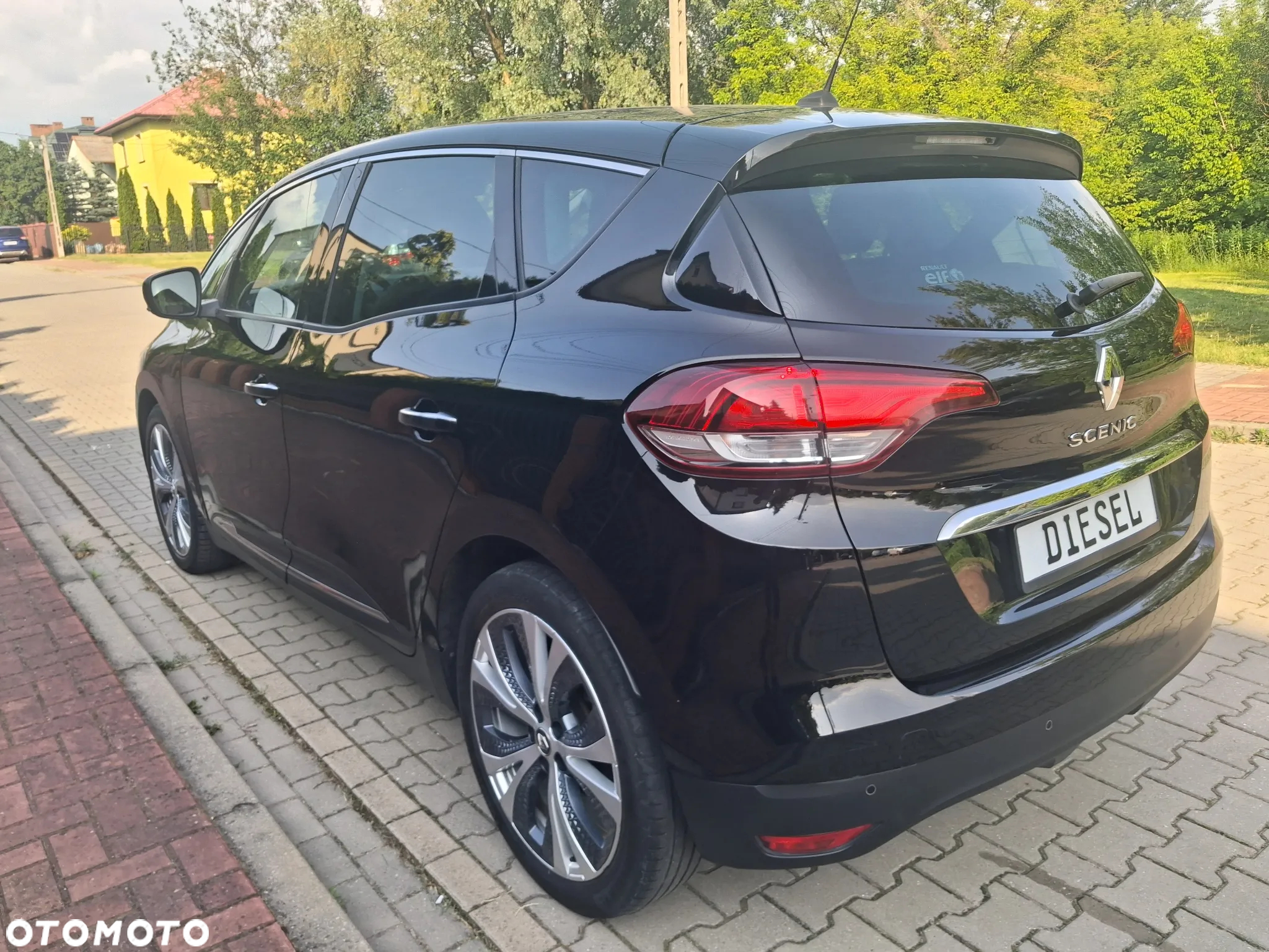 Renault Scenic BLUE dCi 120 BUSINESS EDITION - 10