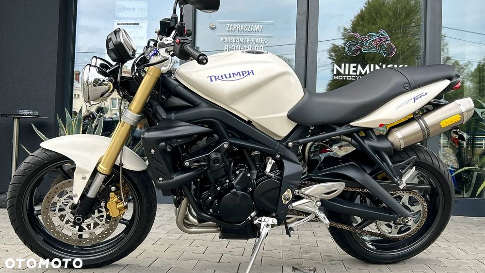 Triumph Street Triple - 15