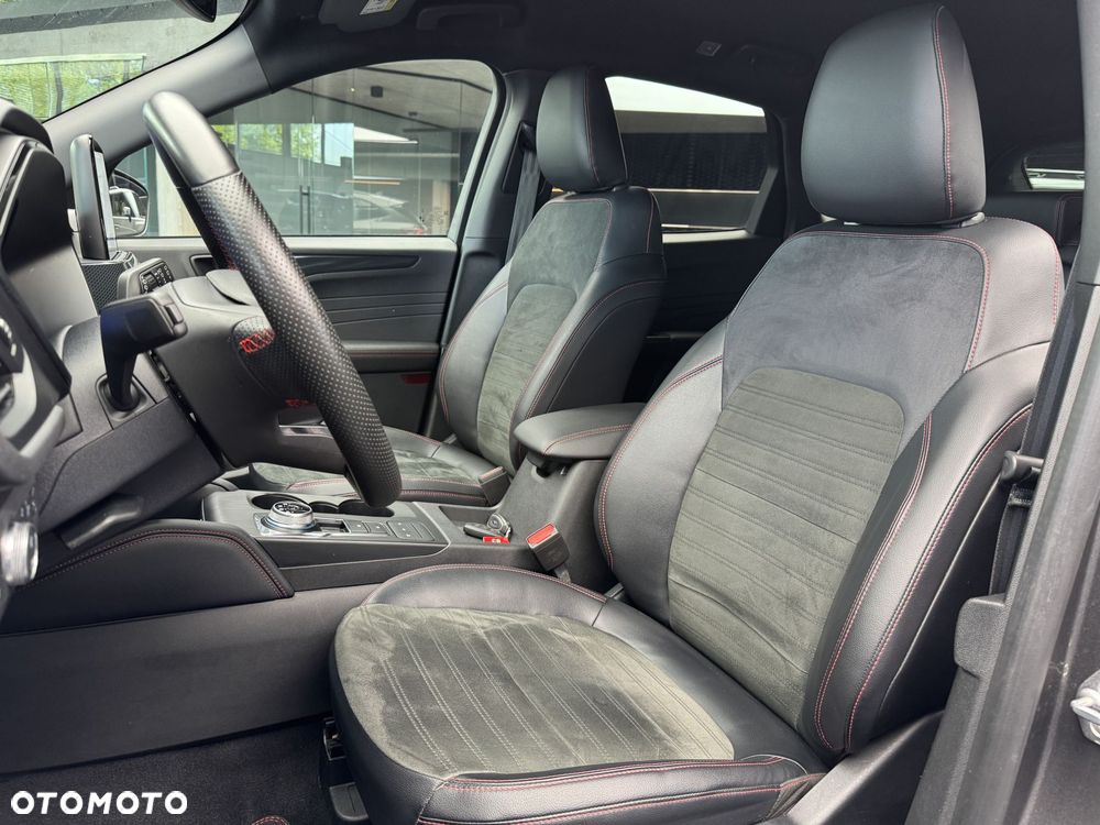 Ford Kuga - 12