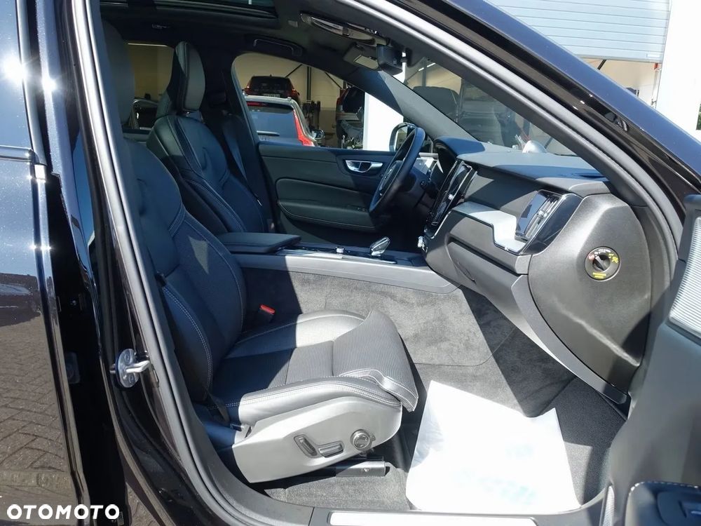 Volvo XC 60 T8 AWD Ultra Black Edition - 15