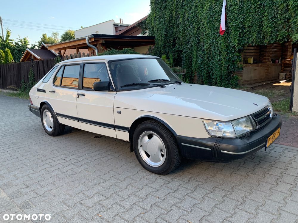 Saab 900 - 1