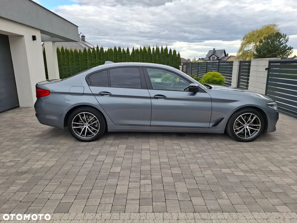 BMW Seria 5 520d Efficient Dynamics Edition - 4