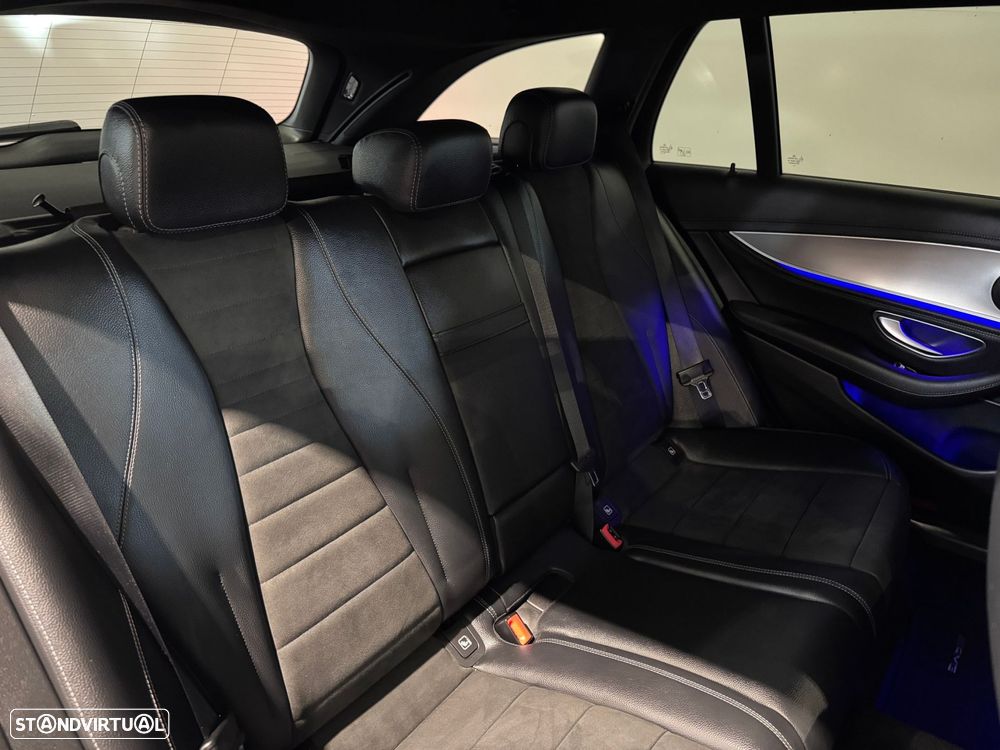 Mercedes-Benz E 300 de AMG Line - 24