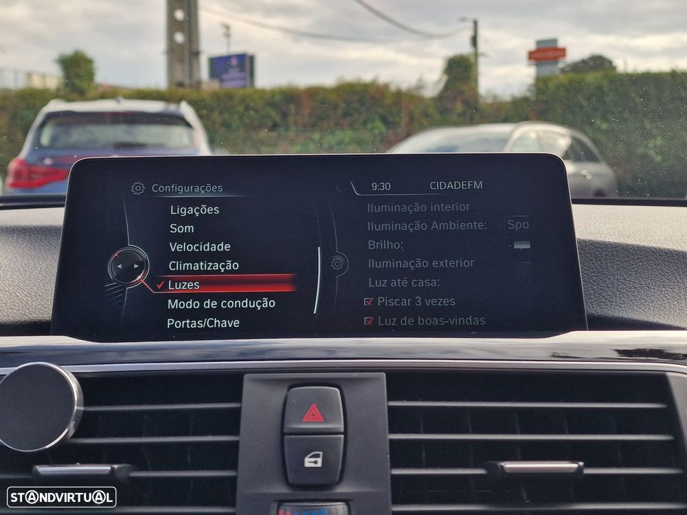 BMW 320 d EfficientDynamics Auto Line Sport - 36