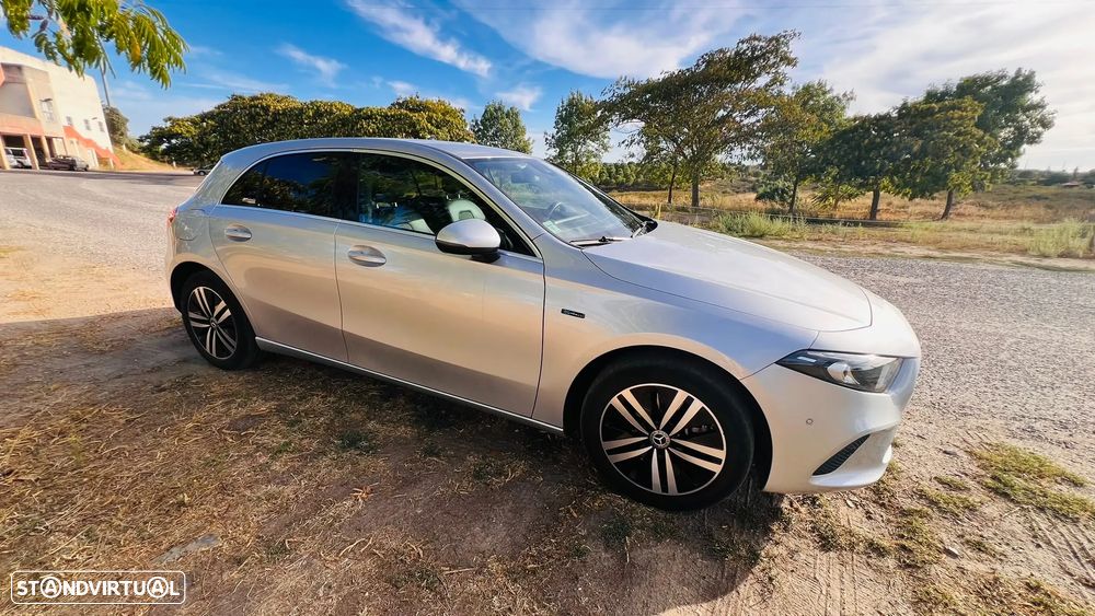 Mercedes-Benz A 250 e Progressive - 11
