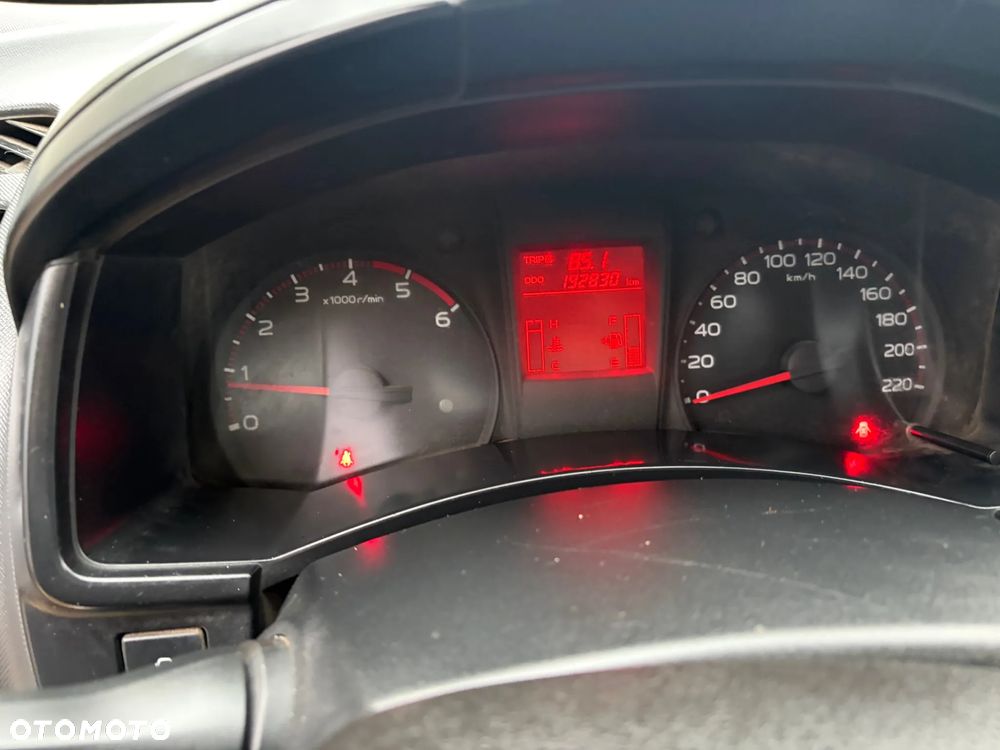 Isuzu D-Max 2.5 EC LS - 6