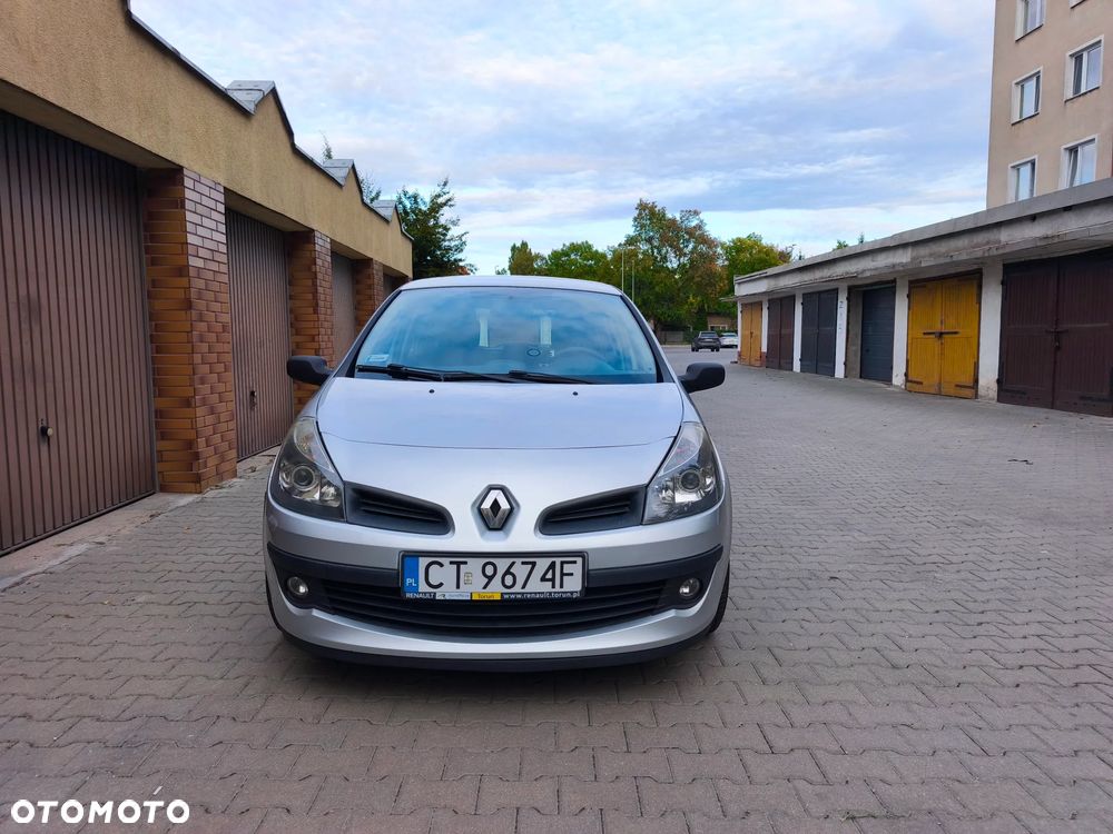 Renault Clio - 1