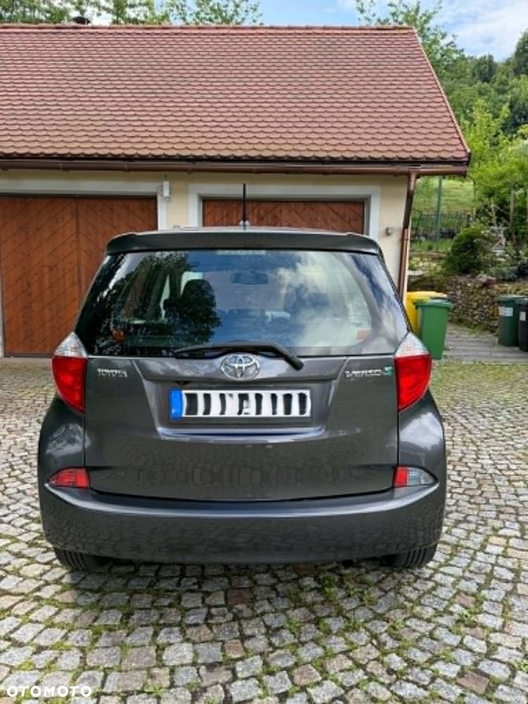 Toyota Verso S - 3