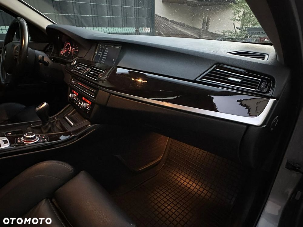 BMW Seria 5 - 13