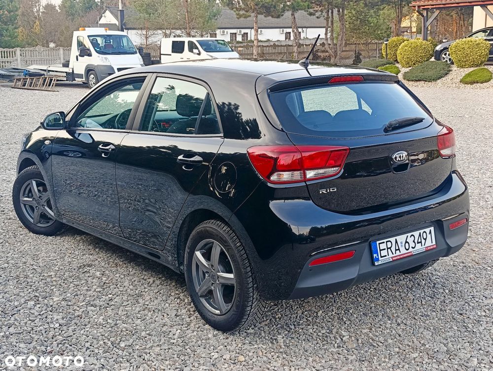 Kia Rio 1.2 Edition 7 - 9