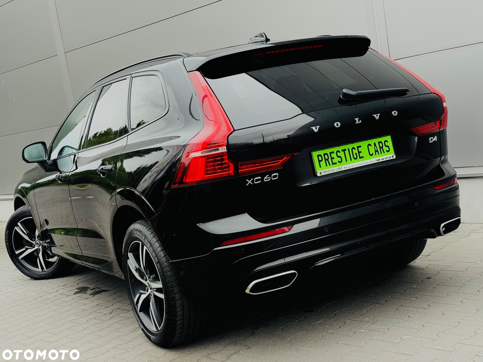 Volvo XC 60 D4 R-Design - 2