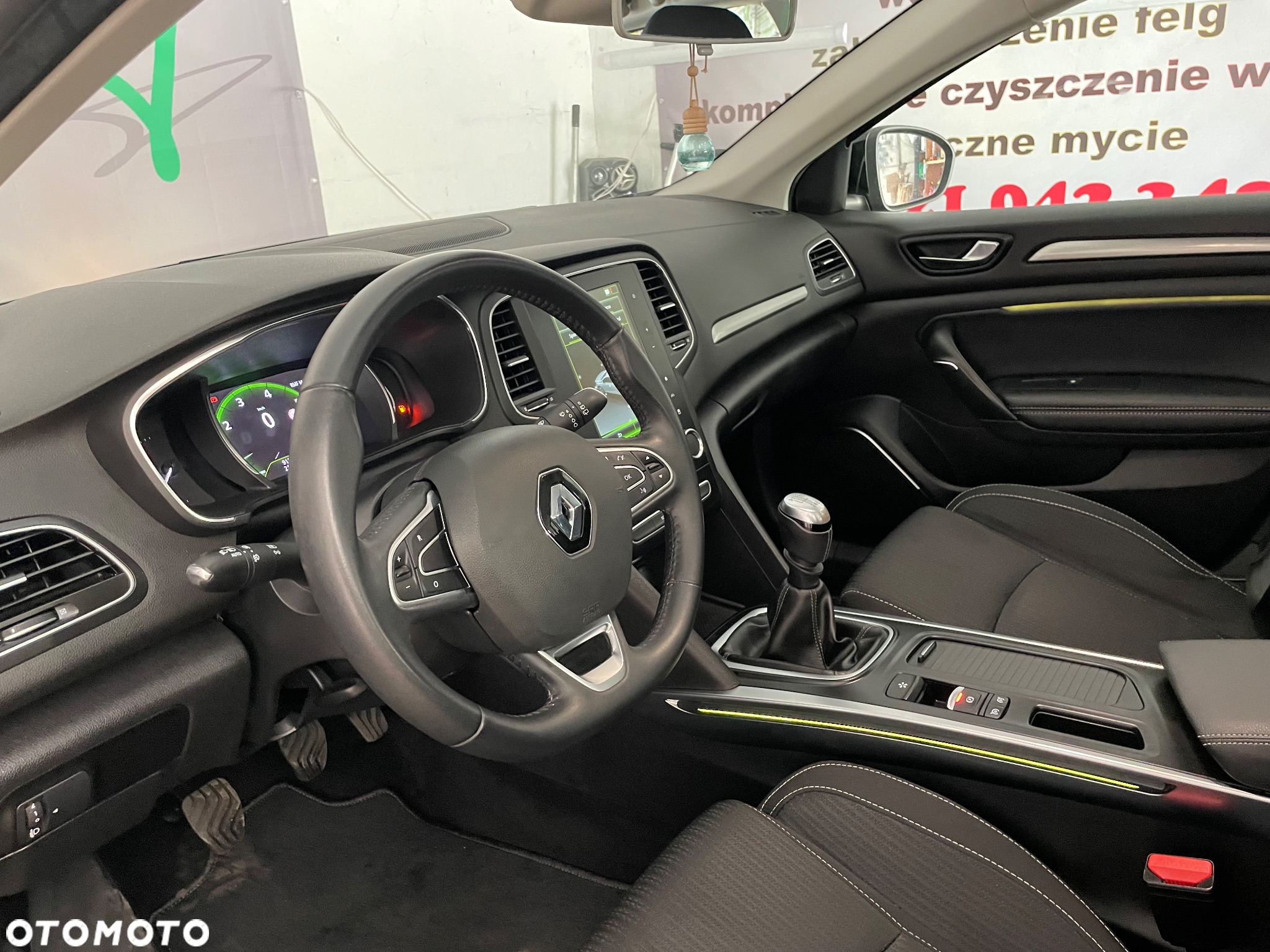 Renault Megane 1.3 TCe FAP Limited - 31