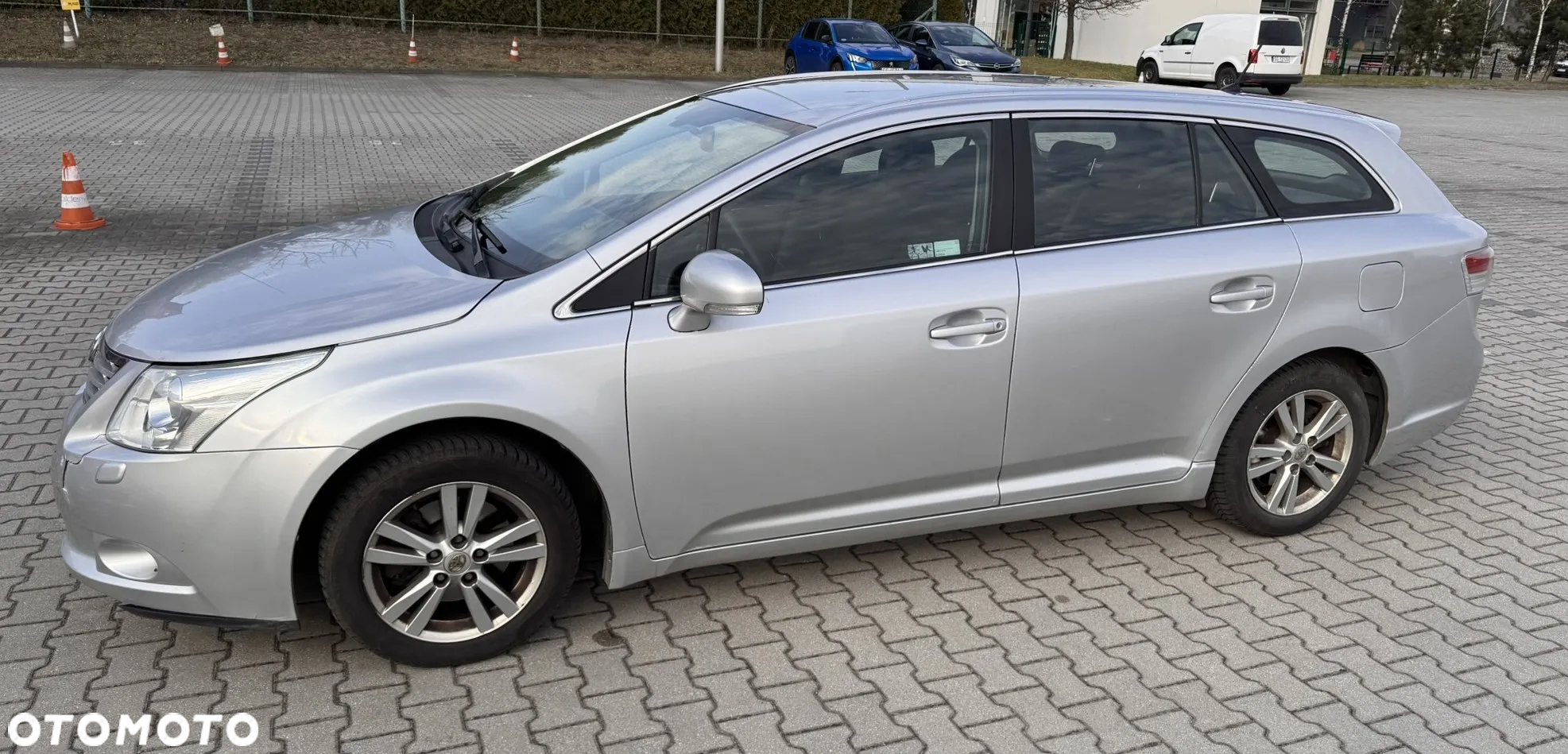 Toyota Avensis - 5
