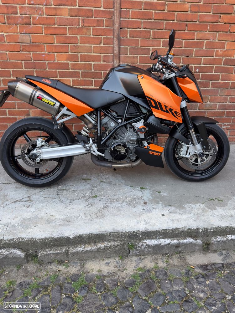 KTM Superduke - 1