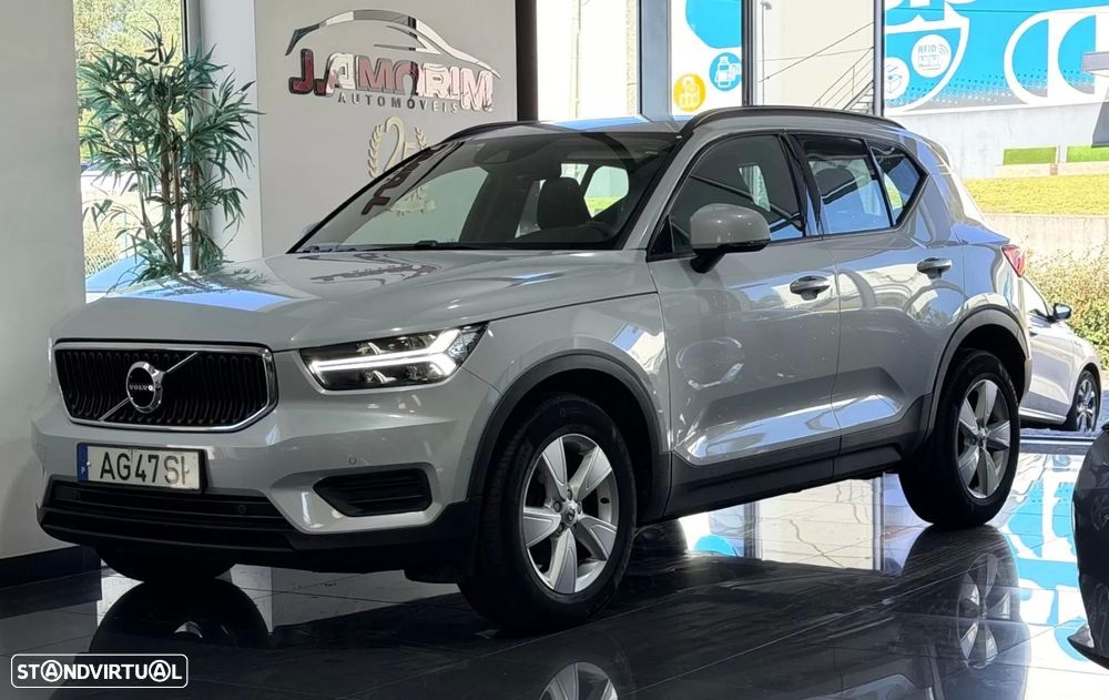 Volvo XC 40 1.5 T2 Momentum Core — photo 3