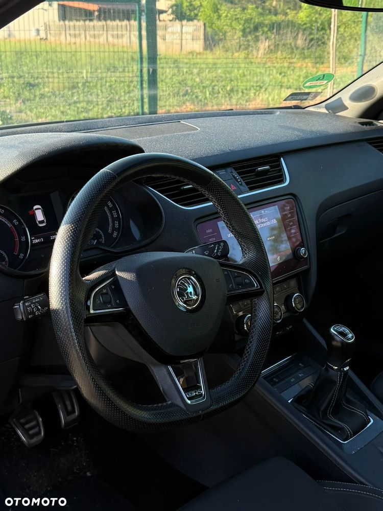 Skoda Octavia 2.0 TSI RS - 11