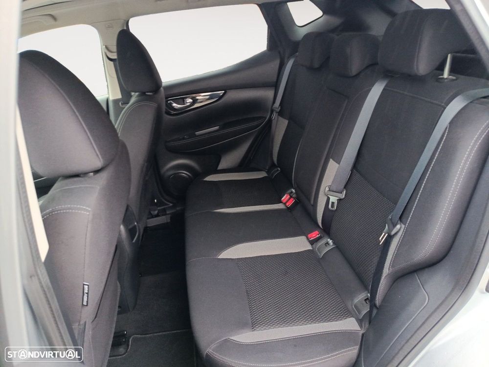 Nissan Qashqai 1.5 dCi N-Connecta - 13