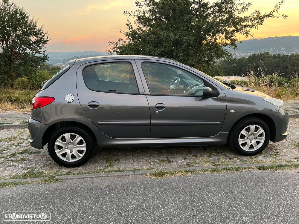 Peugeot 206+ 1.1 Trendy - 3