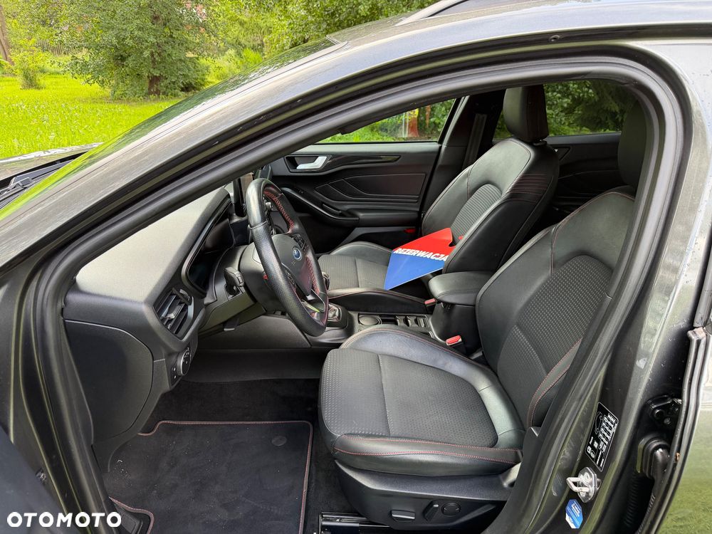 Ford Focus 1.5 EcoBlue Start-Stopp-System ST-LINE - 13